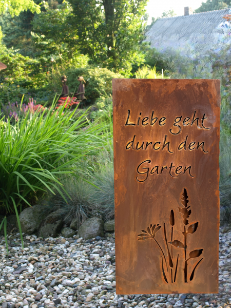 Stele Liebe geht durch den Garten beleuchtbar Solar Akku Metall Patina